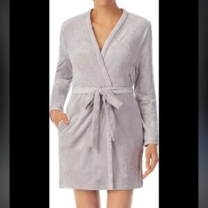Kate Spade Gray Embossed Floral Plush Velour Cozy Bath Robe M